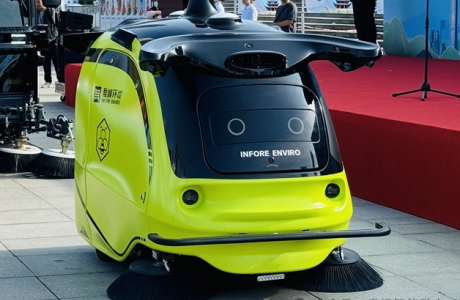 泰坦智能 | 無(wú)線充電賦能無(wú)人環(huán)衛(wèi):智慧城市的靜默革命